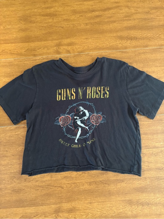 Tops - Vintage Style Guns N’ Roses “Sweet Child O’ Mine” Graphic Cropped Tee